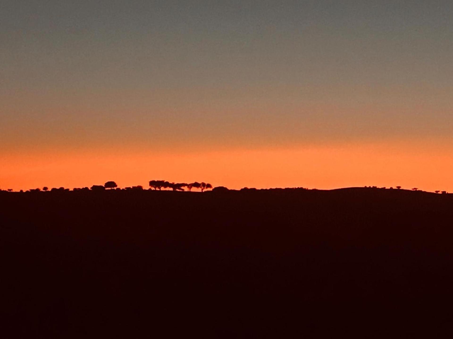 Pôr-do-sol Villa São Pedro do Corval Esterno foto